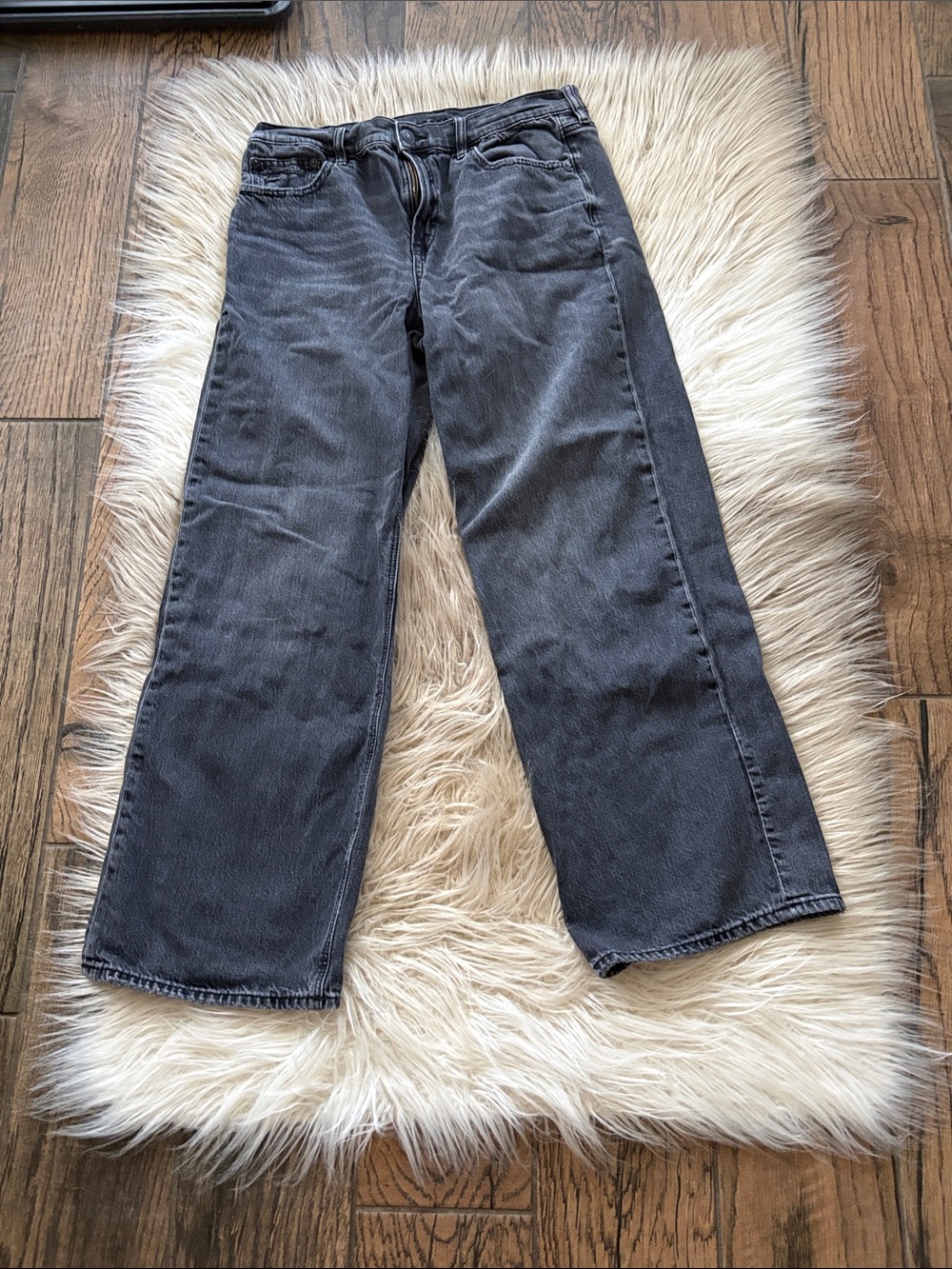 AE black wide leg Strigid Jeans sz 10 Short